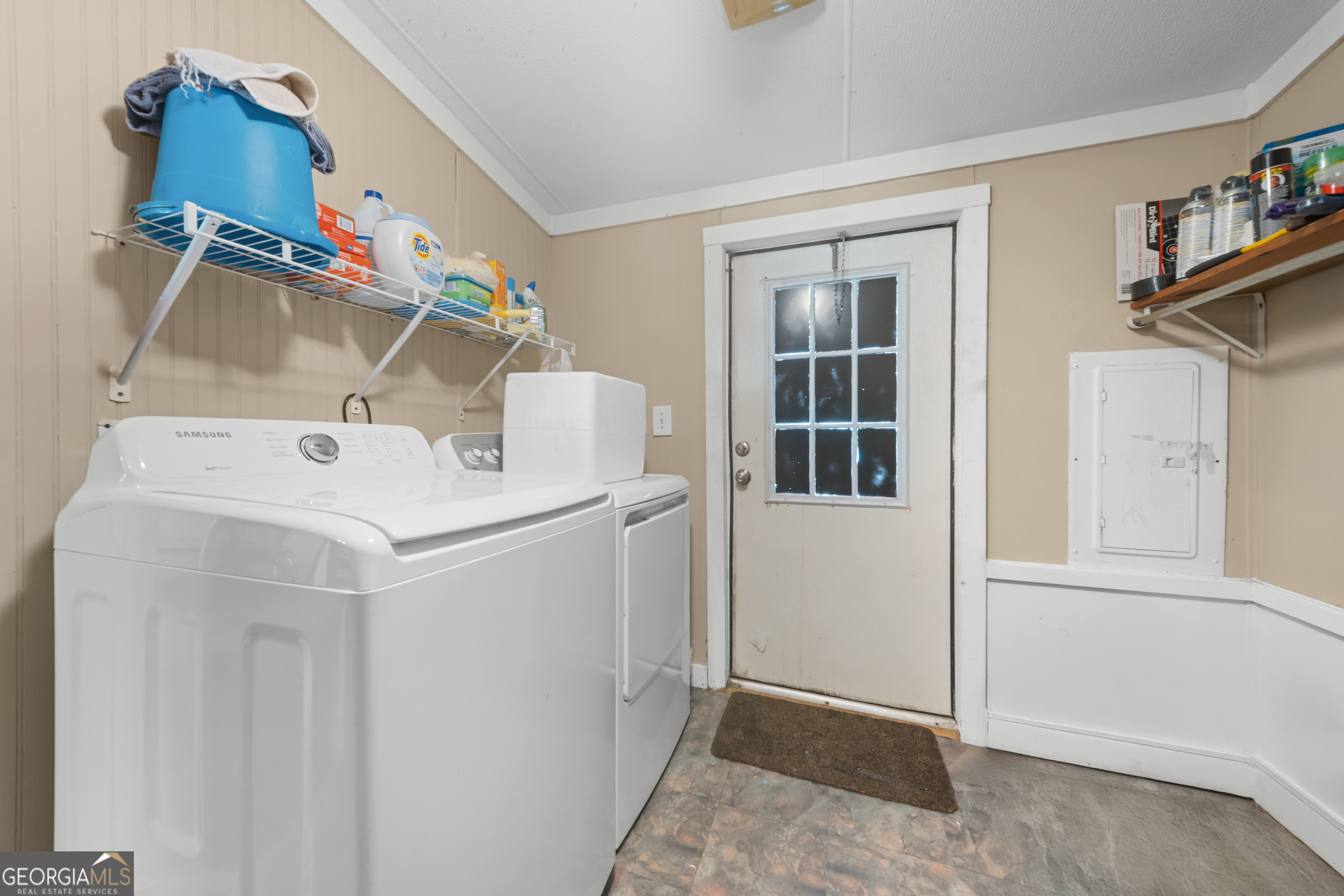 3347 Dickey Road Millen, GA 30442 - Photo 25 of 31 a utility room with dryer and washer