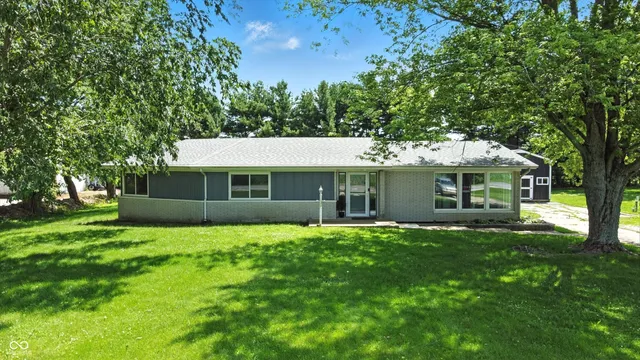 $264,000 | 8303 West 400th Street South, Russiaville, IN 46979