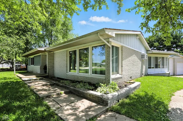 $264,000 | 8303 West 400th Street South, Russiaville, IN 46979