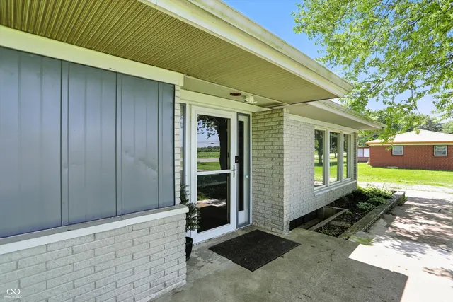 $264,000 | 8303 West 400th Street South, Russiaville, IN 46979