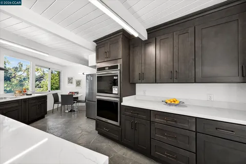 $1,898,000 | 100 El Toyonal, Orinda, CA 94563