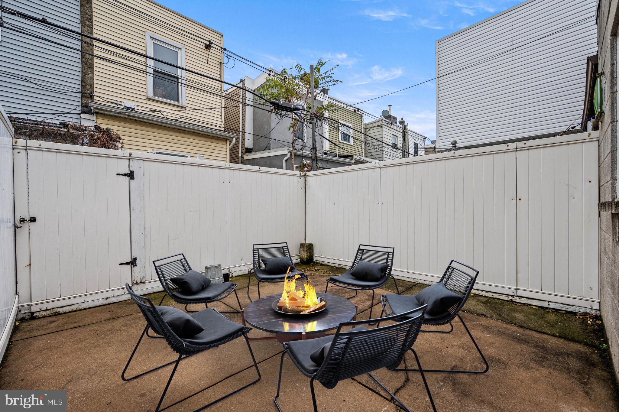 130 West Ritner Street Philadelphia, PA 19148 - Photo 13 of 26 Virtually staged patio