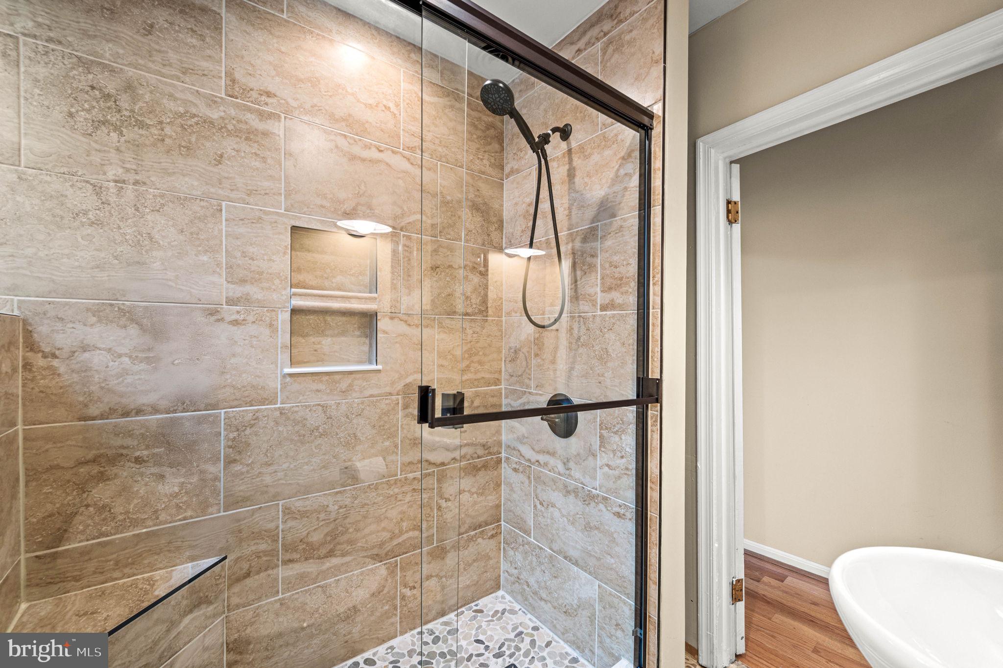 130 West Ritner Street Philadelphia, PA 19148 - Photo 18 of 26 Hall Bathroom