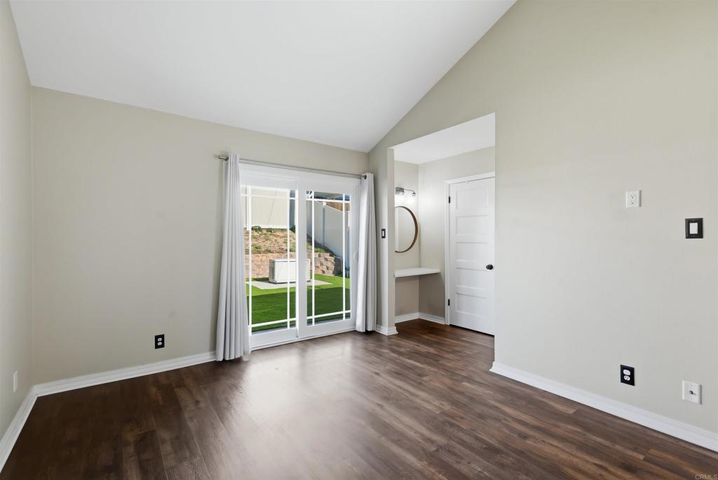 1693 Downing Street Simi Valley, CA 93065 - Photo 18 of 39 Primary Suit