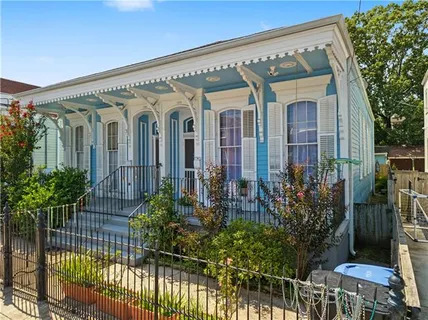$675,000 | 1220 Harmony Street, Unit 1220, New Orleans, LA 70115