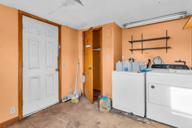 $74,900 | 2010 Lansing Avenue, Jackson, MI 49202