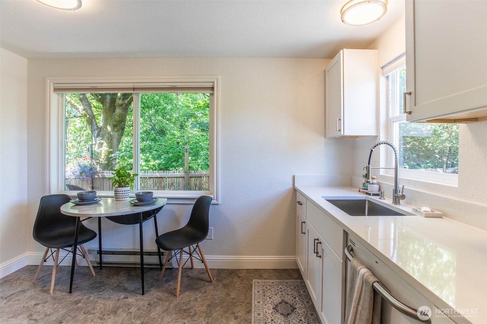 7169 18th Avenue Southwest Seattle, WA 98106 - Photo 3 of 31