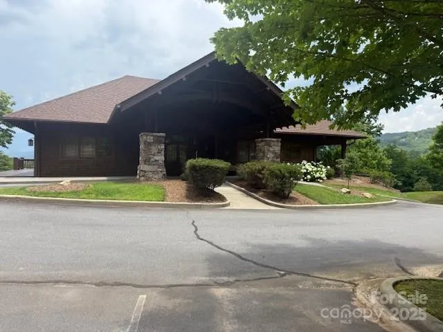 a view of a bird bath