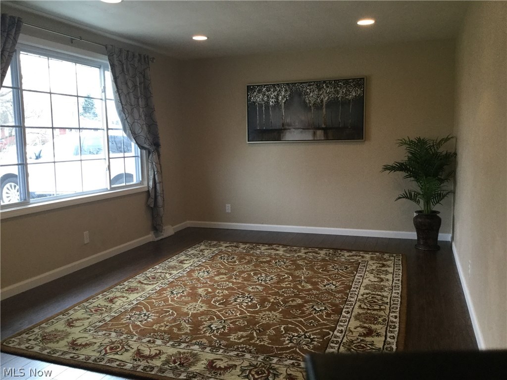 6990 Murray Ridge Road Elyria, OH 44035 - Photo 4 of 14 Gallery Image 4