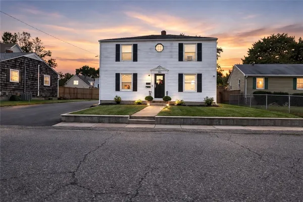 $549,900 | 386 Mendon Avenue, Pawtucket, RI 02861