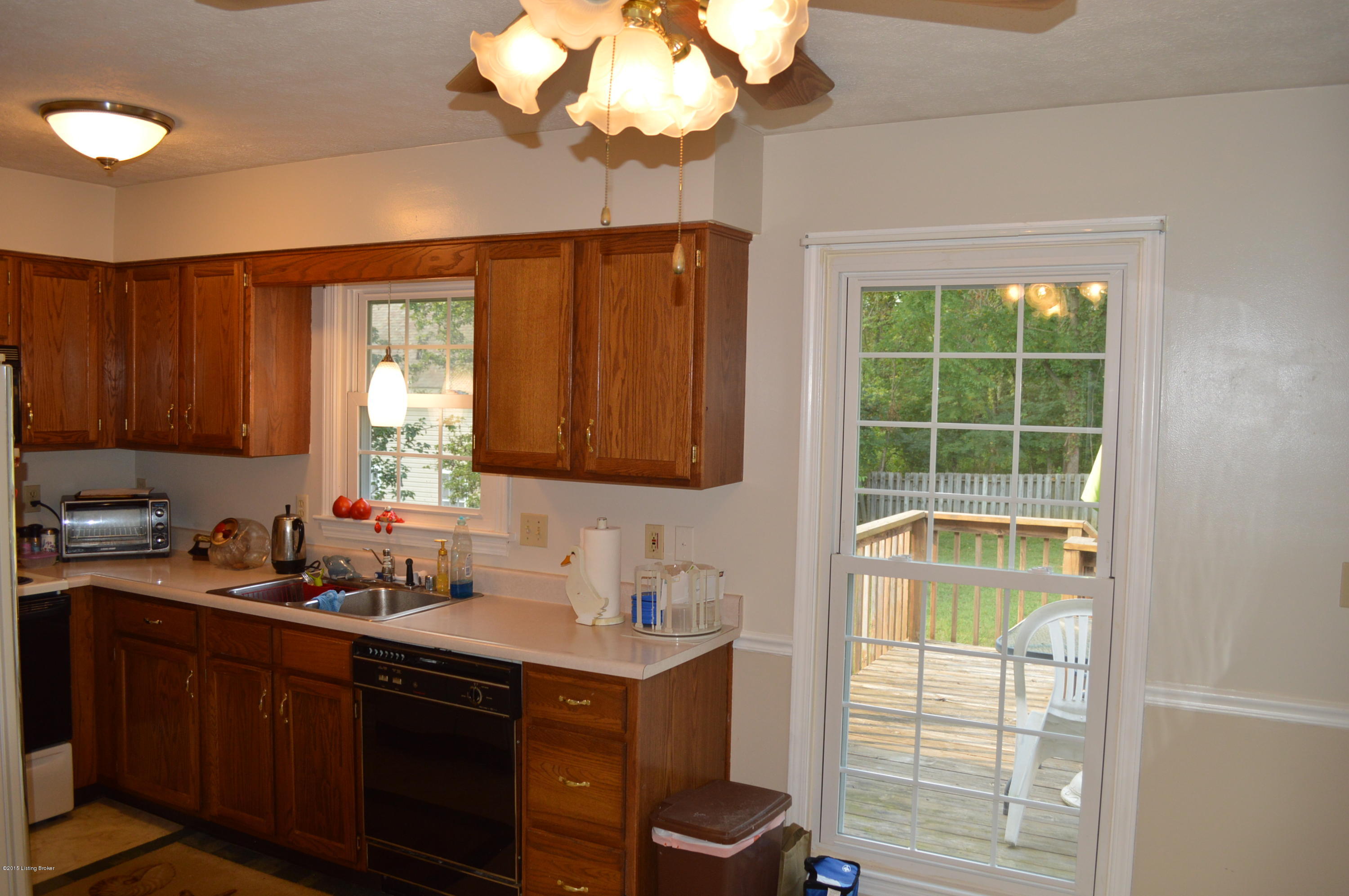 7103 Ridge Creek Road Louisville, KY 40291 - Photo 5 of 21 DSC_0148