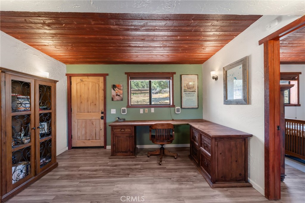 60861 Burnt Valley Road Anza, CA 92539 - Photo 17 of 66 a room with furniture and window