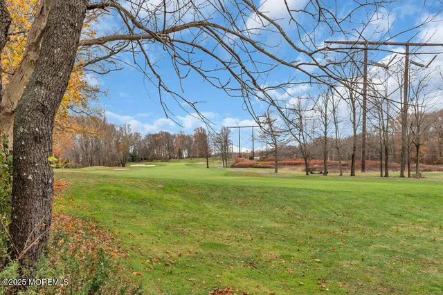 $474,900 | 654 St Andrews Place, Manalapan, NJ 07726