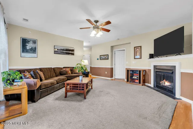 $474,900 | 654 St Andrews Place, Manalapan, NJ 07726