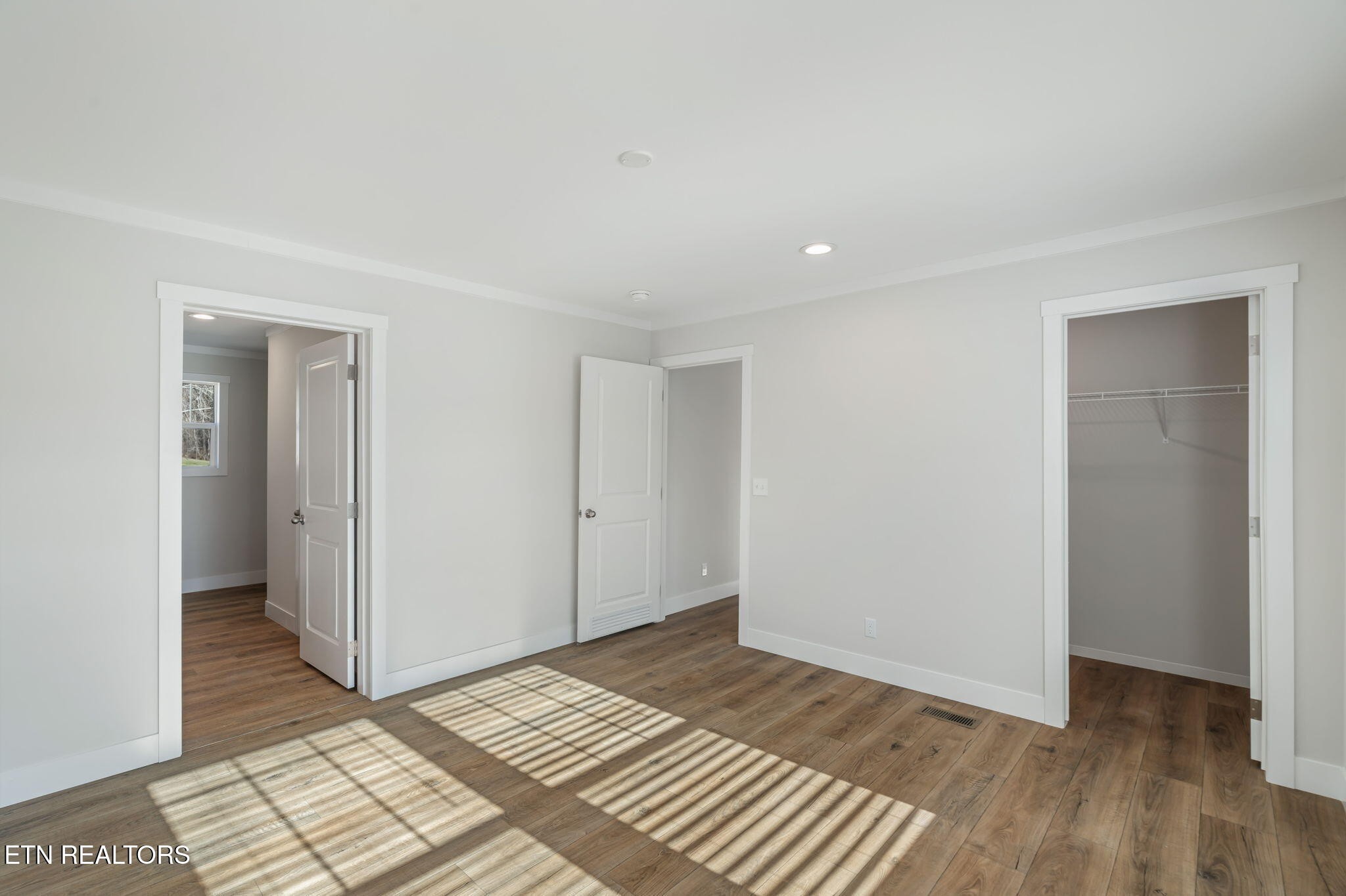 132 Cedarock Lane Rutledge, TN 37861 - Photo 23 of 42 a view of a room with wooden floor and a bathroom