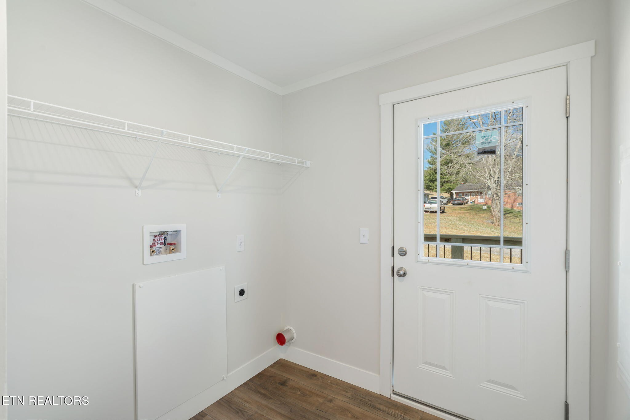 132 Cedarock Lane Rutledge, TN 37861 - Photo 33 of 42 a view of an entryway with wooden floor