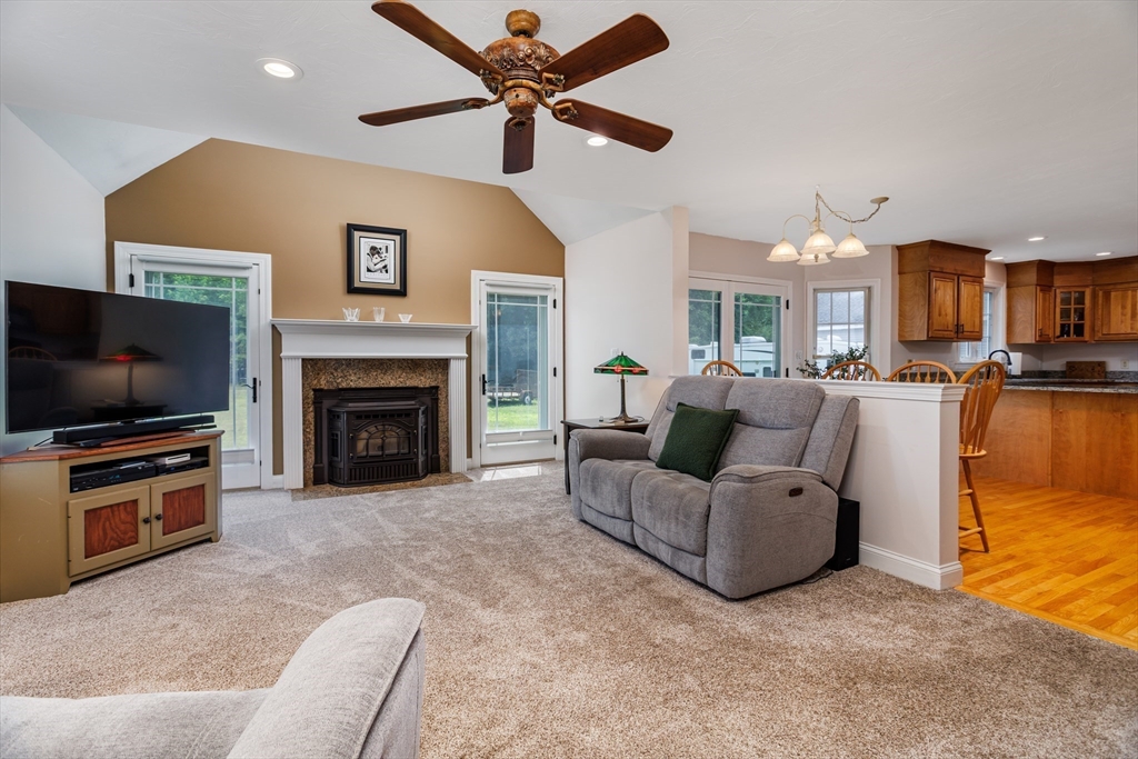 562 Mendon Road Sutton, MA 01590 - Photo 10 of 42 Gallery Image 10