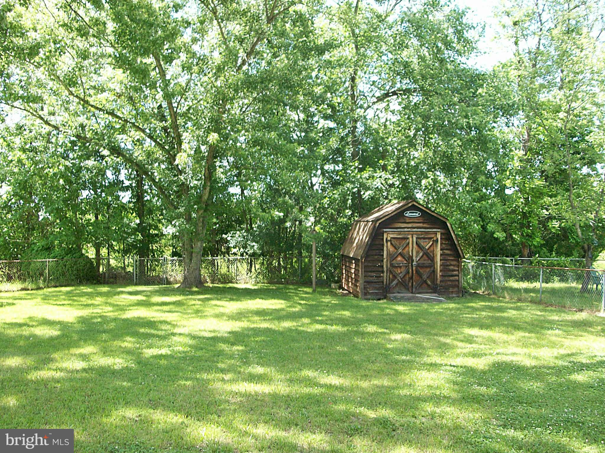 Exterior (Rear)