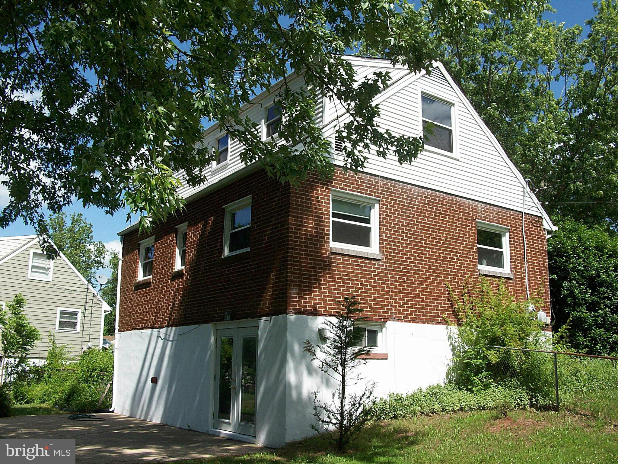 Exterior (Rear)
