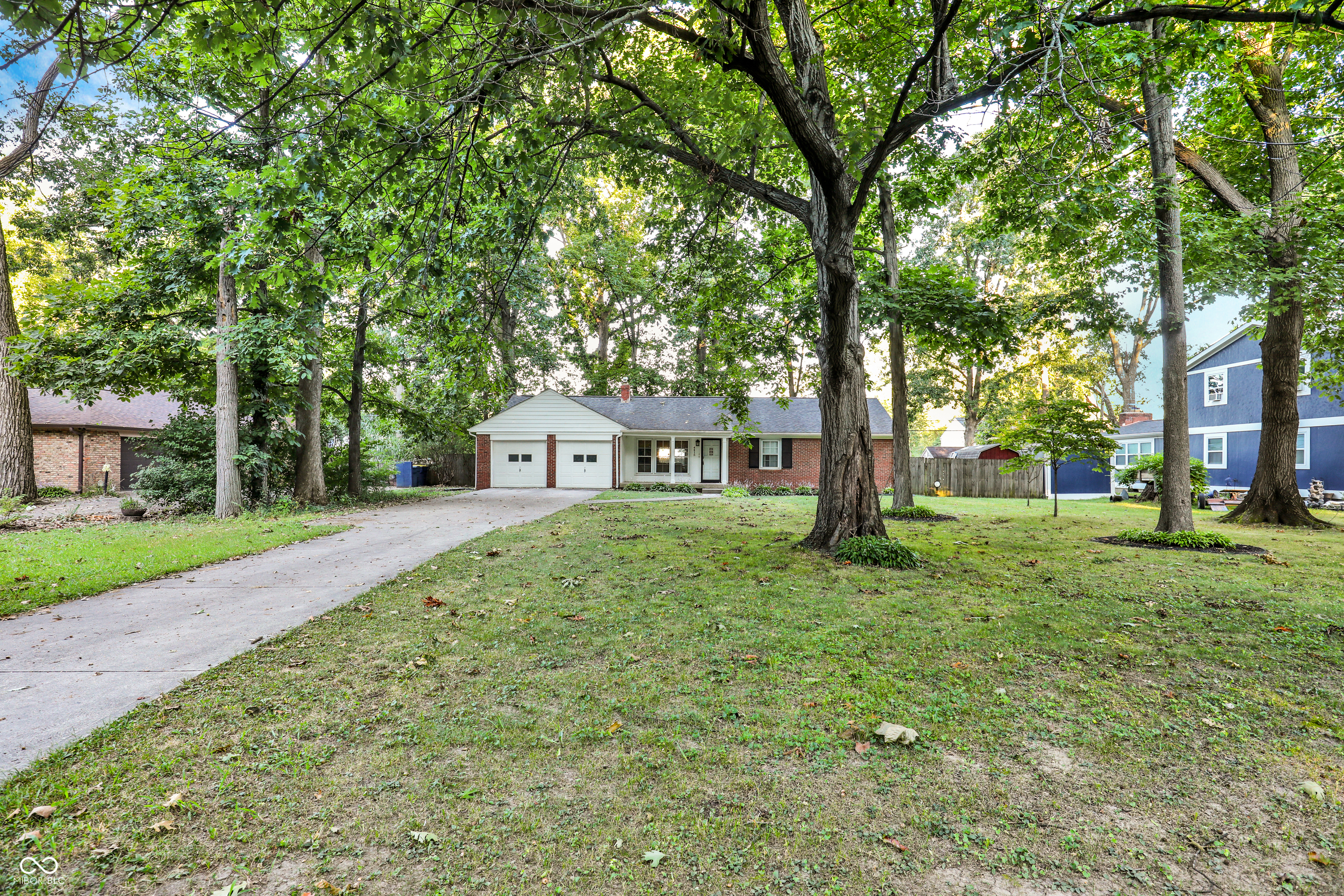 4416 Melbourne Road Indianapolis, IN 46228 - Photo 2 of 44