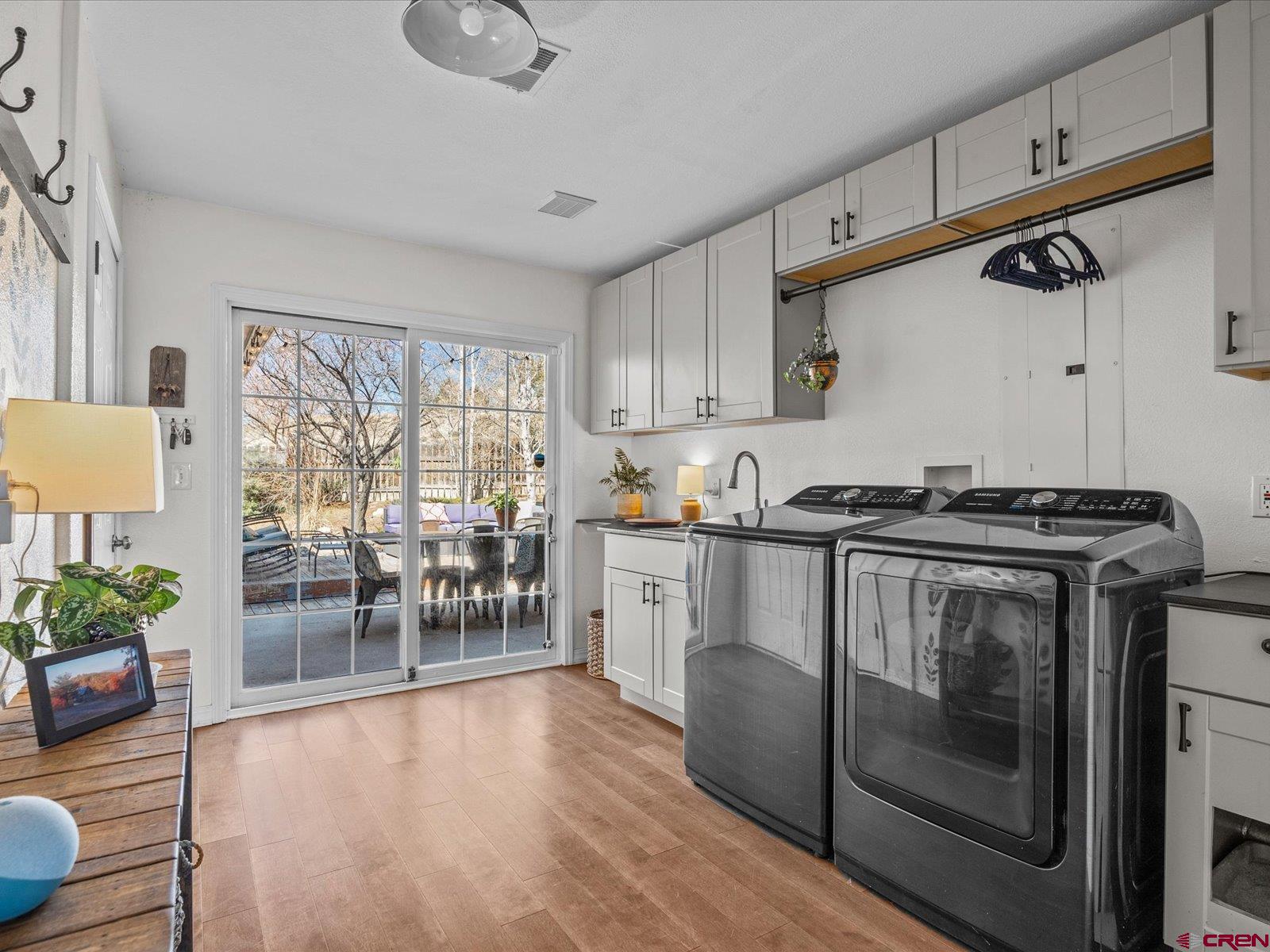 16222 6830th Road Montrose, CO 81401 - Photo 25 of 34 a kitchen with sink cabinets and outdoor view