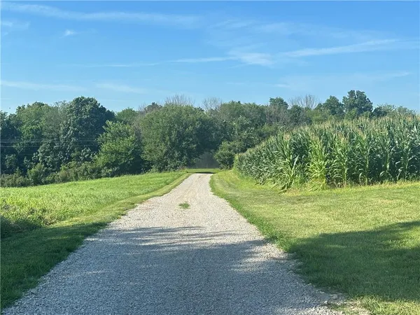$675,000 | 9226 427th Road, Savannah, MO 64485