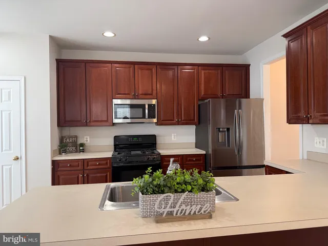 $3,500 | 5247 Jule Star Drive, Centreville, VA 20120