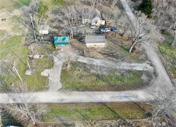 $79,000 | 112 West Kansas Avenue, Blue Mound, KS 66010