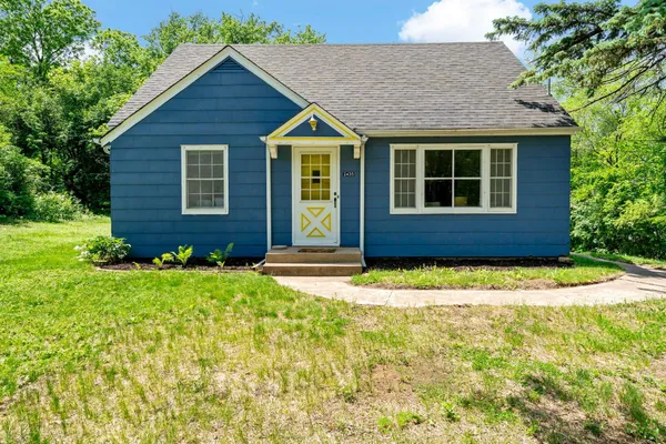 $325,000 | 2435 Victoria Street North, Roseville, MN 55113