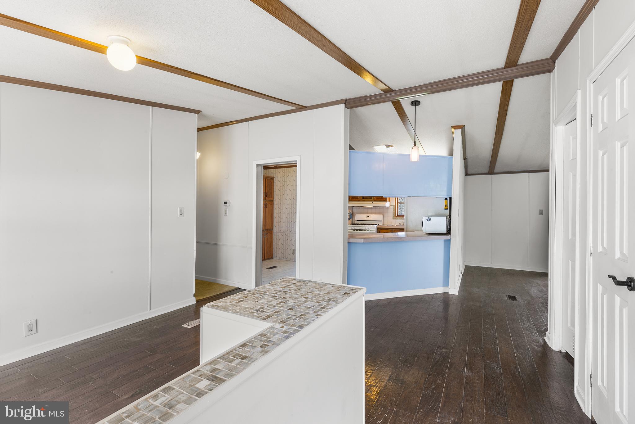 335 Weinsteiger Road Bechtelsville, PA 19505 - Photo 3 of 33