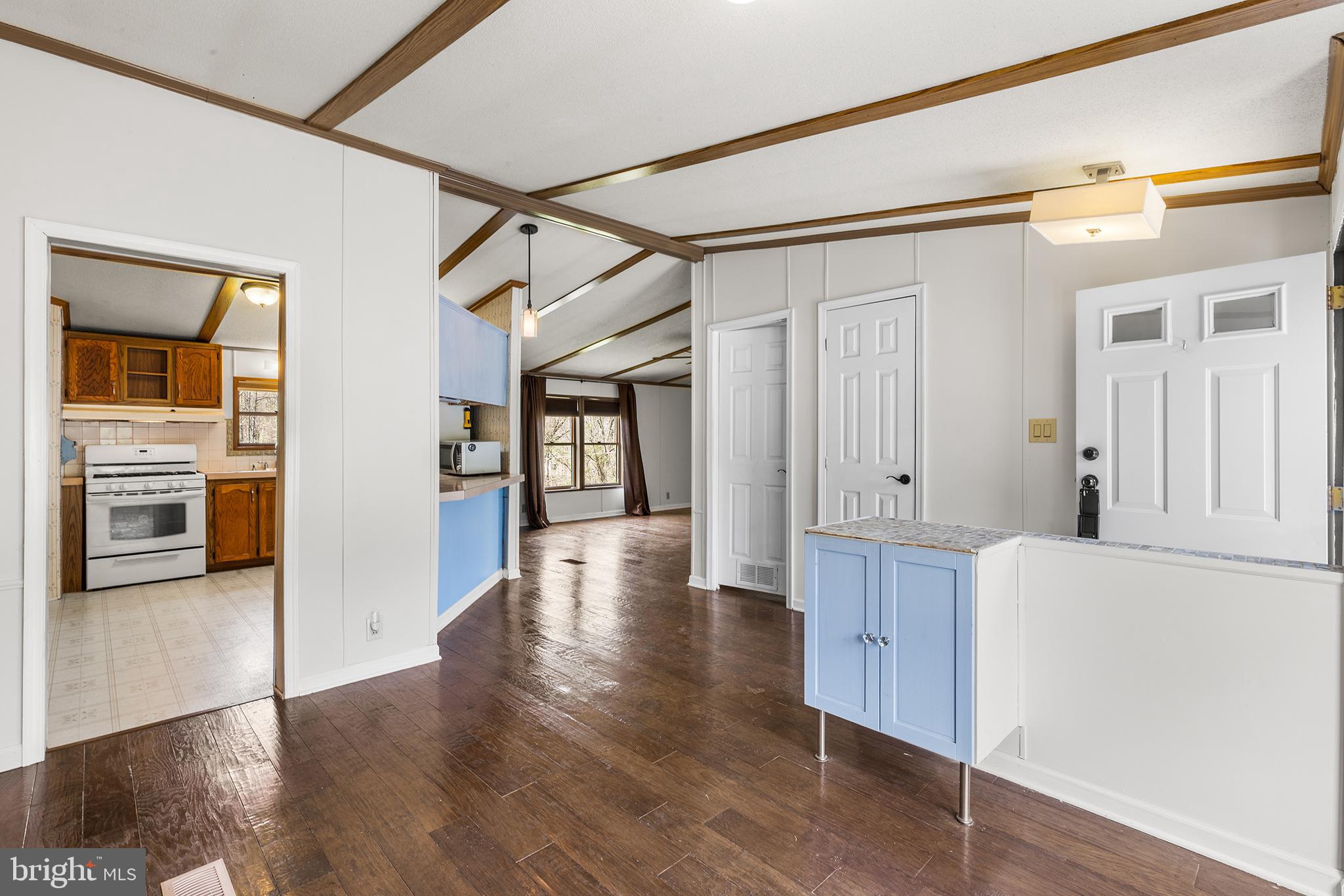 335 Weinsteiger Road Bechtelsville, PA 19505 - Photo 5 of 33