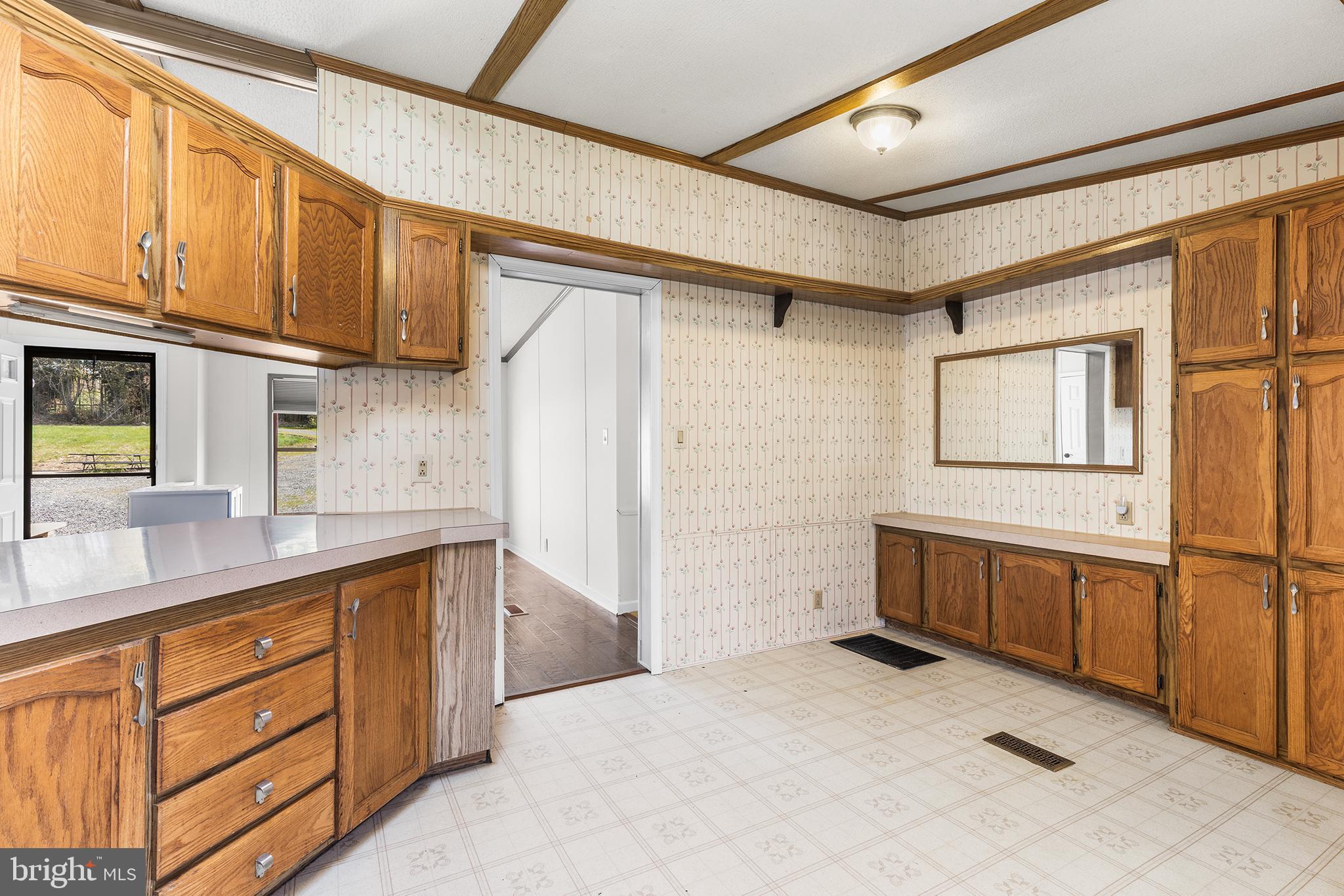 335 Weinsteiger Road Bechtelsville, PA 19505 - Photo 9 of 33