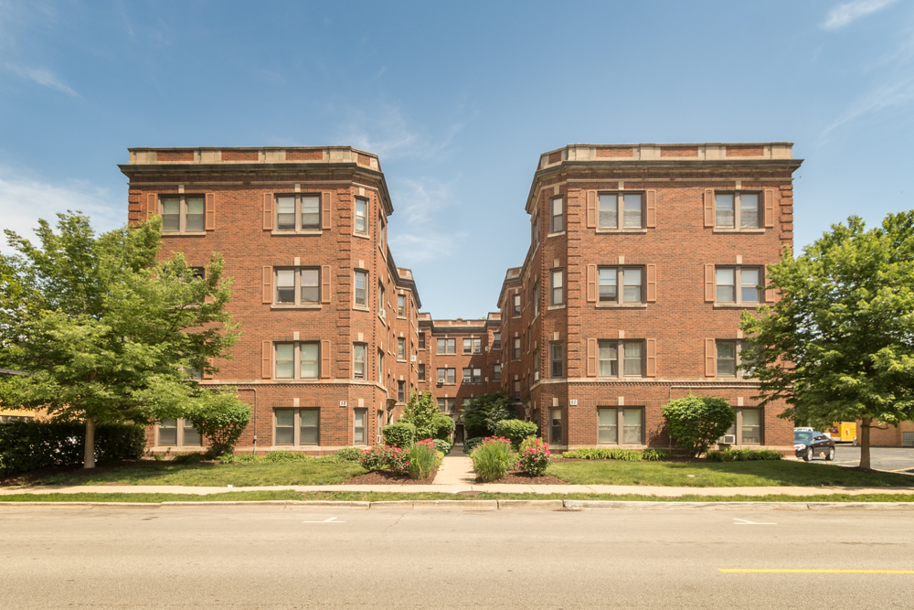 54 Forest Avenue, Unit 3W Riverside, IL 60546 - Photo 1 of 6 a front view of a building