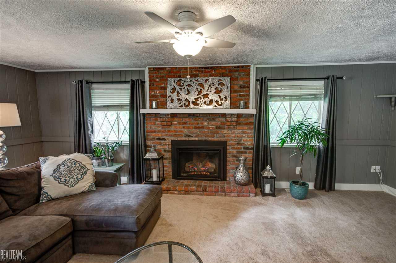 7751 South Eston Road Clarkston, MI 48348 - Photo 15 of 38 31299546-14.JPG
