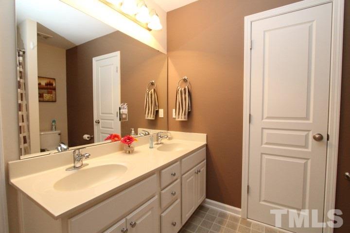2520 Asher View Court Raleigh, NC 27606 - Photo 21 of 24 Gallery Image 21