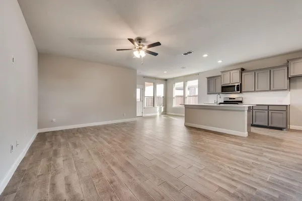 $2,100 | 1404 El Cerrito Lane, Cleburne, TX 76033