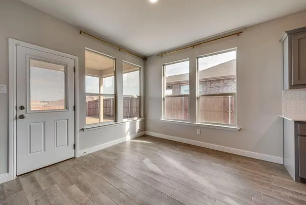 $2,100 | 1404 El Cerrito Lane, Cleburne, TX 76033