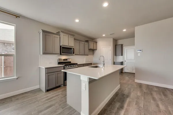 $2,100 | 1404 El Cerrito Lane, Cleburne, TX 76033