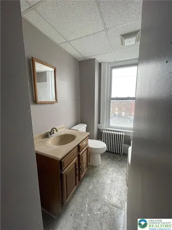 $900 | 220 Iron Street, Unit 2, Lehighton, PA 18235