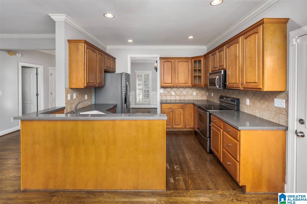 2012 Lancaster Road Birmingham, AL 35209 - Photo 12 of 34