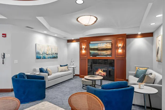 $525,000 | 408 Parkers Lake Road, Unit 107, Minnetonka, MN 55391