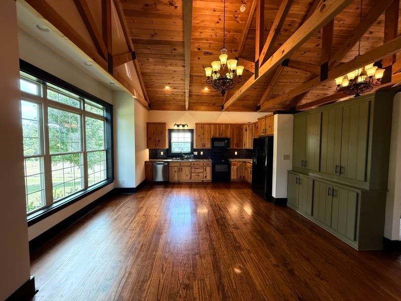 8302 Springfield Road Franklin, KY 42134 - Photo 10 of 32 Gallery Image 10