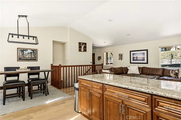 $825,000 | 434 Klamath Drive, Lake Arrowhead, CA 92352