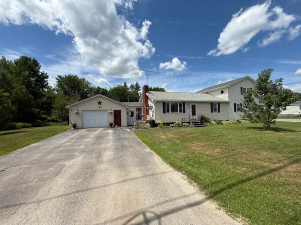 $259,900 | 132 Old County Road North, Enfield, ME 04493