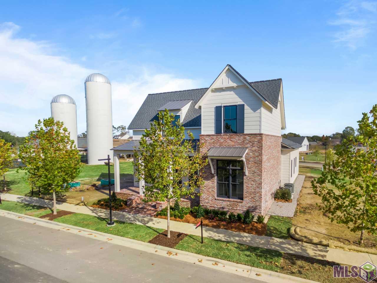 2110 Rouzan Avenue Baton Rouge, LA 70808 - Photo 2 of 34