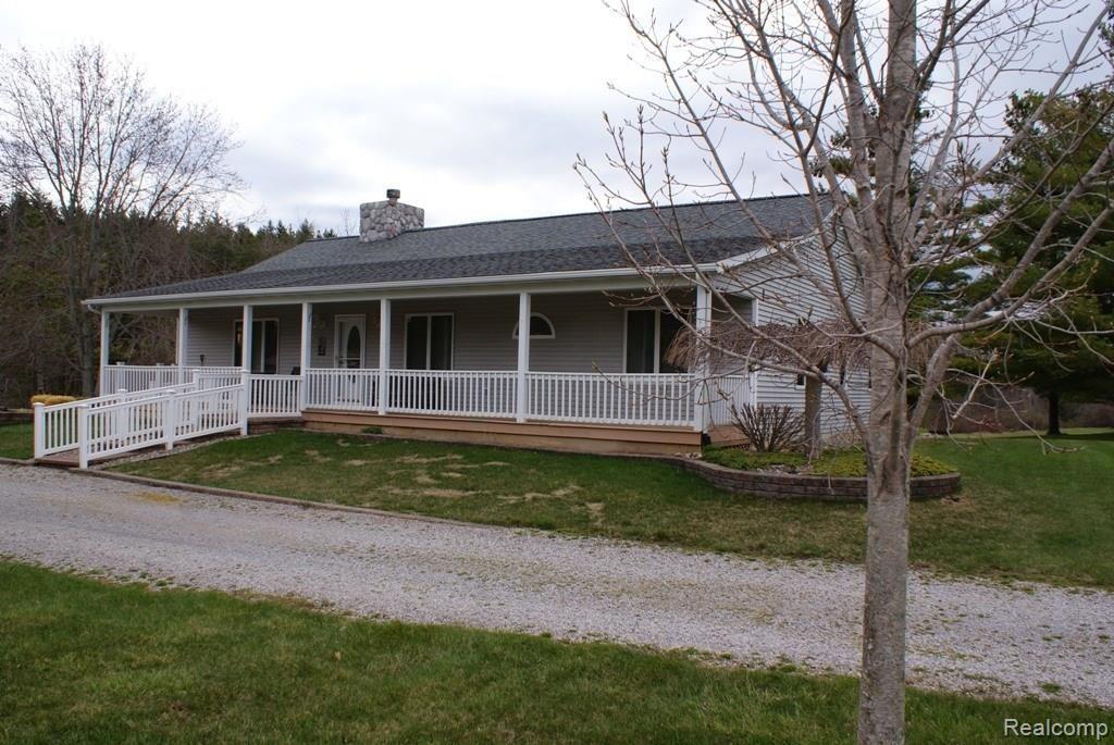 1684 Imlay City Road Lapeer, MI 48446 - Photo 38 of 55 DSC04607.JPG
