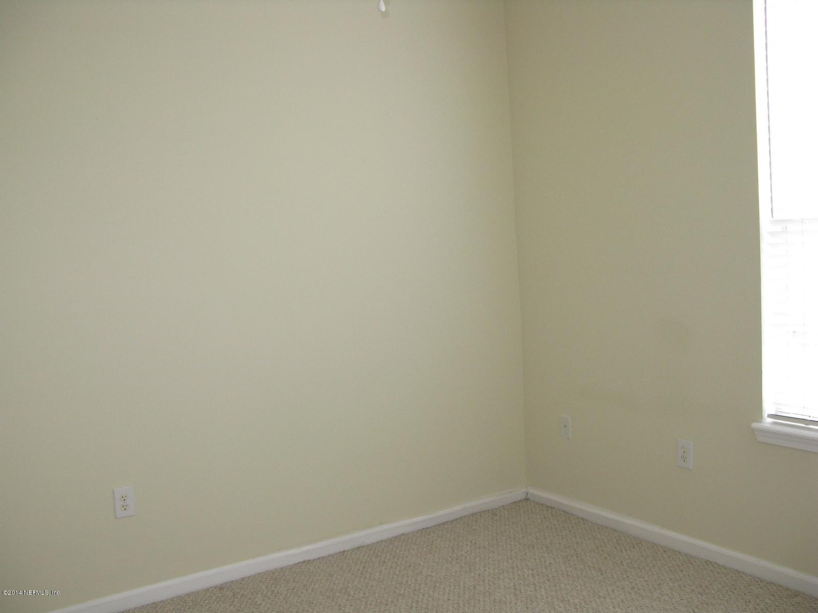 10550 Baymeadows Road, Unit 623 Jacksonville, FL 32256 - Photo 13 of 20 a small space with a window