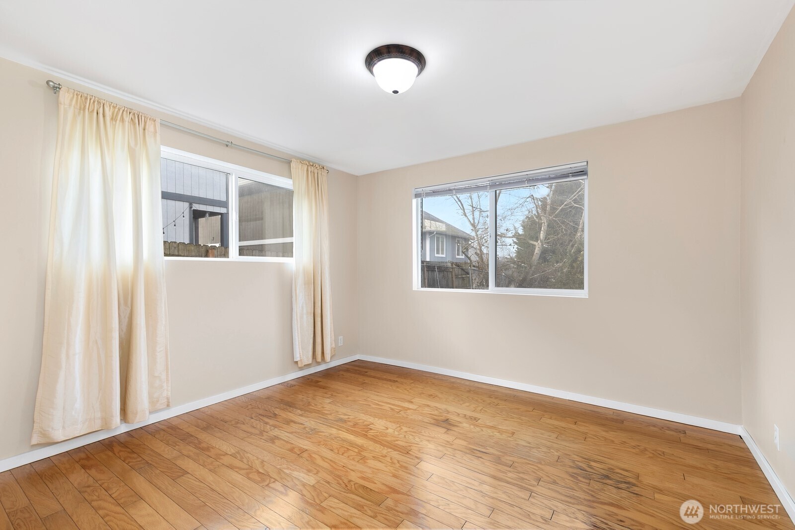 1301 Edmonds Avenue Northeast Renton, WA 98056 - Photo 31 of 40