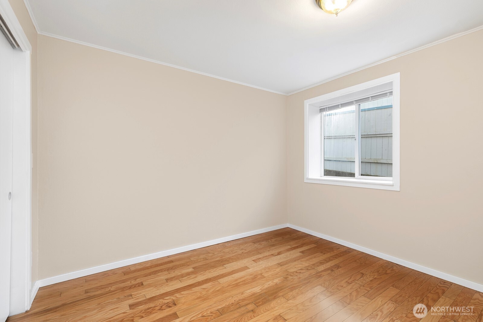 1301 Edmonds Avenue Northeast Renton, WA 98056 - Photo 32 of 40