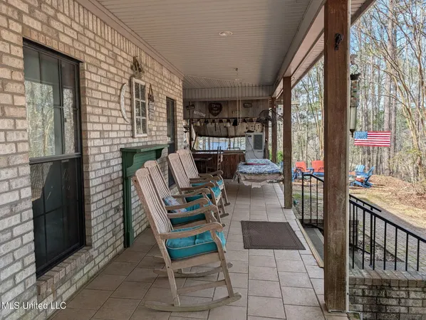 $1,100,000 | 642 Columbine Lane Southwest, Brookhaven, MS 39601